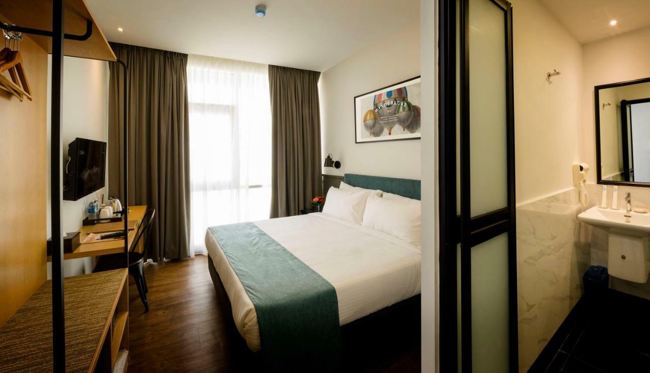 H Boutique Hotel, Кота Дамансара Экстерьер фото